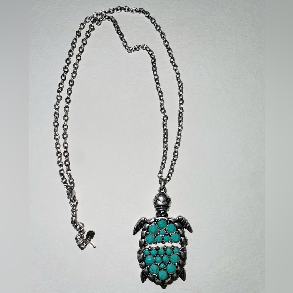 New LUCKY BRAND Silver Turtle Pendant Necklace with Turquoise Accents